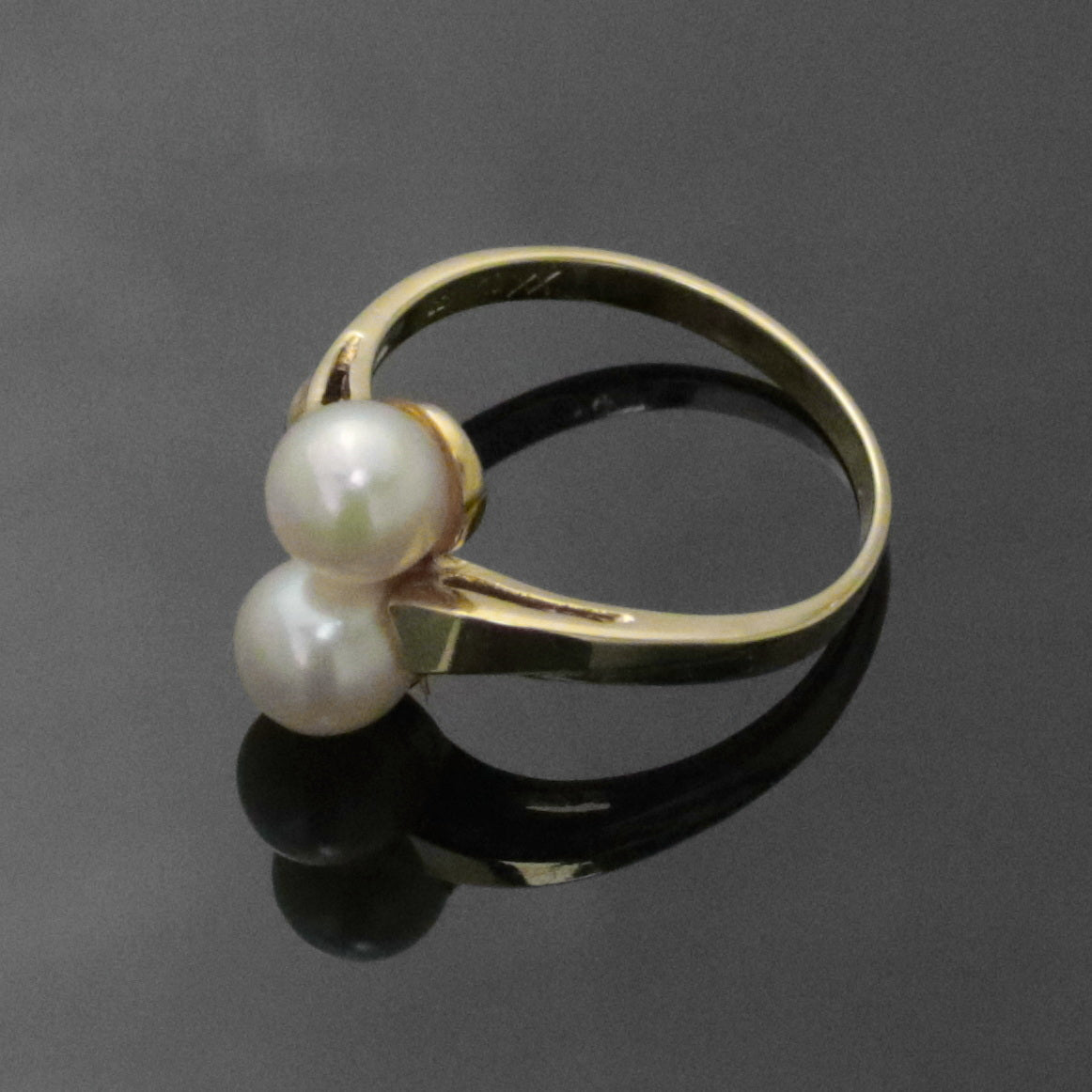 8k yellow gold ring 2x freshwater cultured pearls size 53 